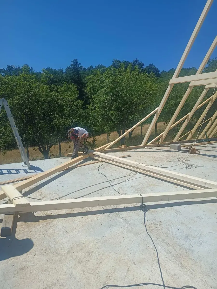 Sklapanje ramova na gradilištu