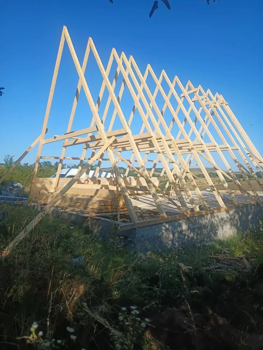 Konstrukcija A-frame kuće u punoj dužini