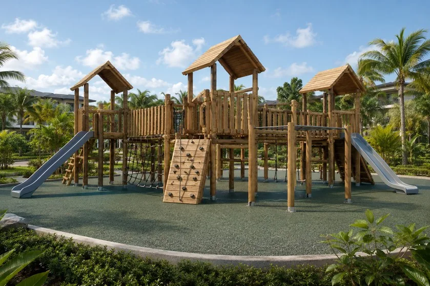 ADVENTURE PARK, veći sistem sa više kula, mostovima i mrežama